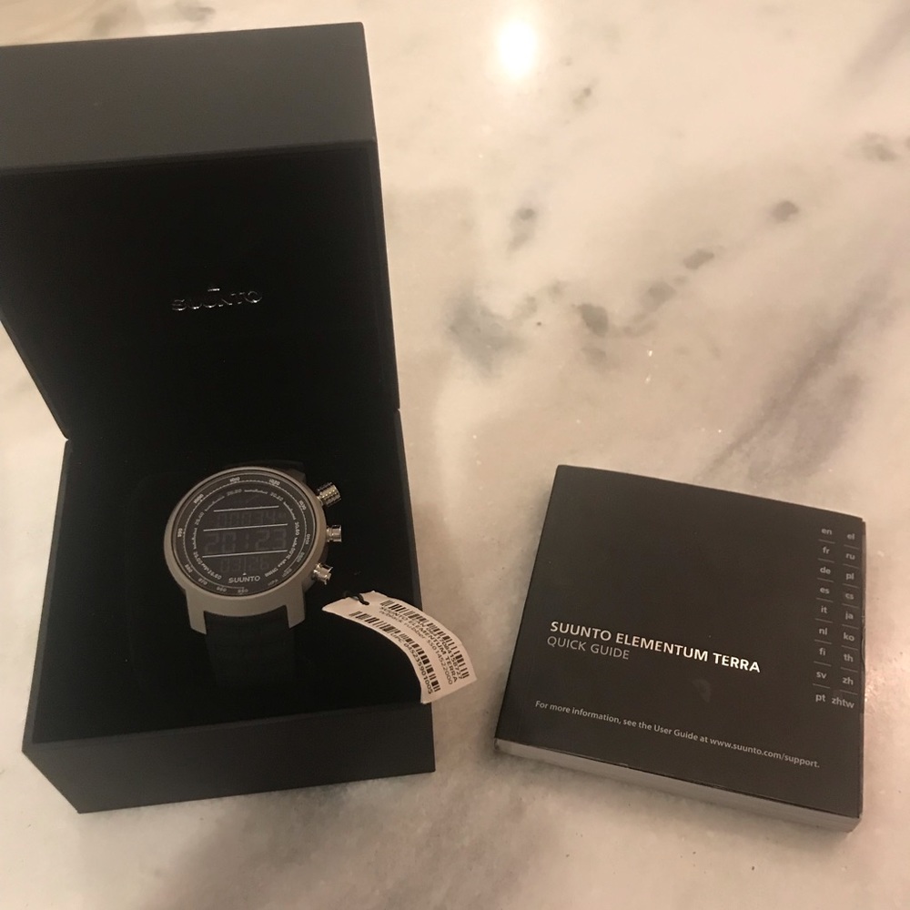 Suunto Ellenmentum Terra men’s watch NWT